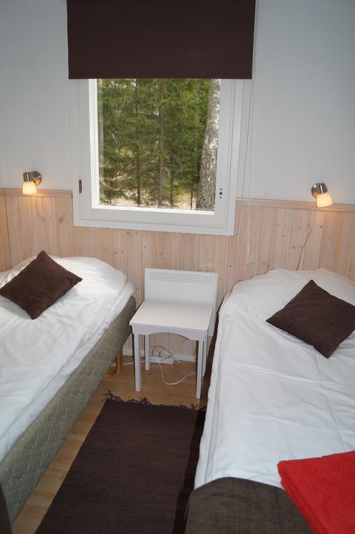 Hjortoe Stugor & Stockhus Finstrom Kamer foto